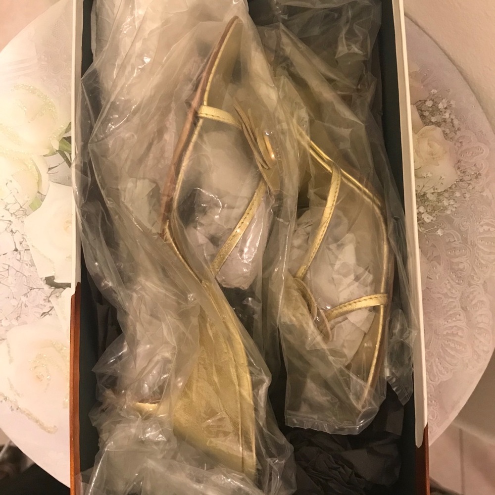 Mizrahi Gold Wedge Mule  -Size 8.5 - Picture 4 of 10